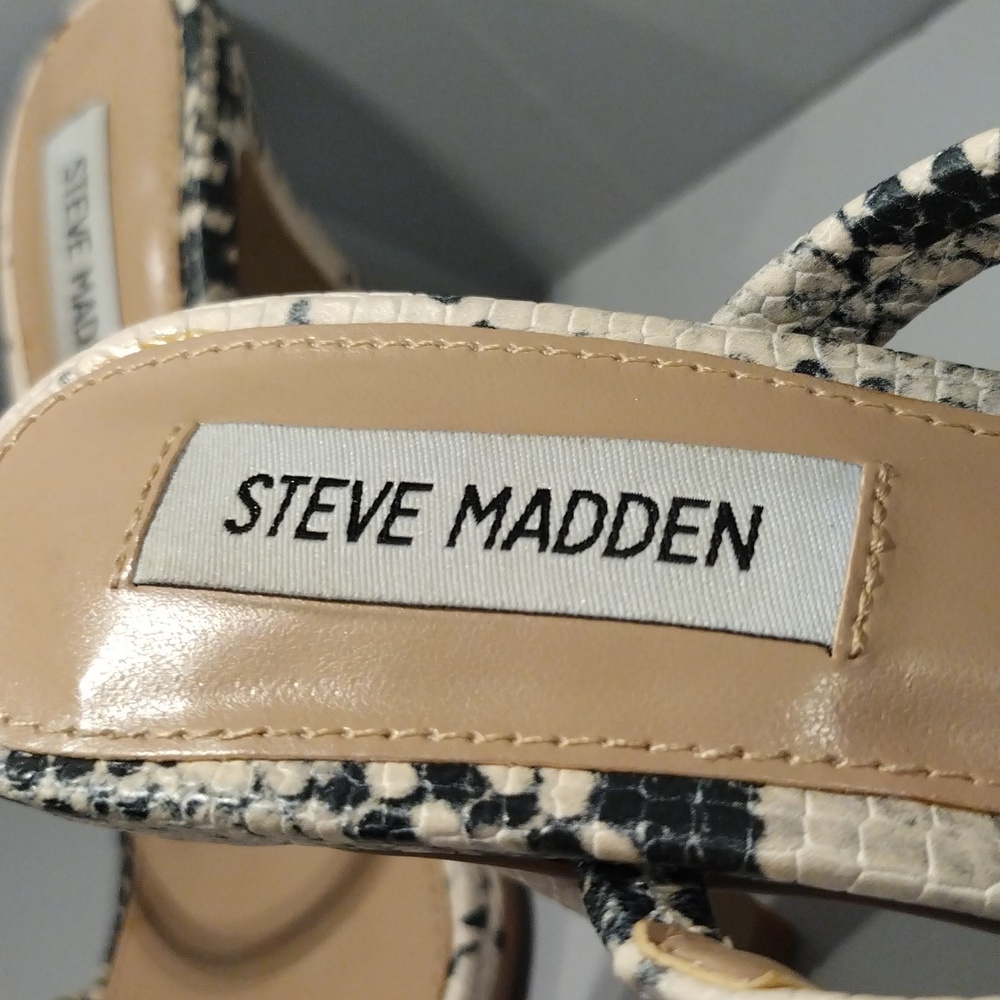 STEVE MADDEN SHOES - Picture 7 of 9